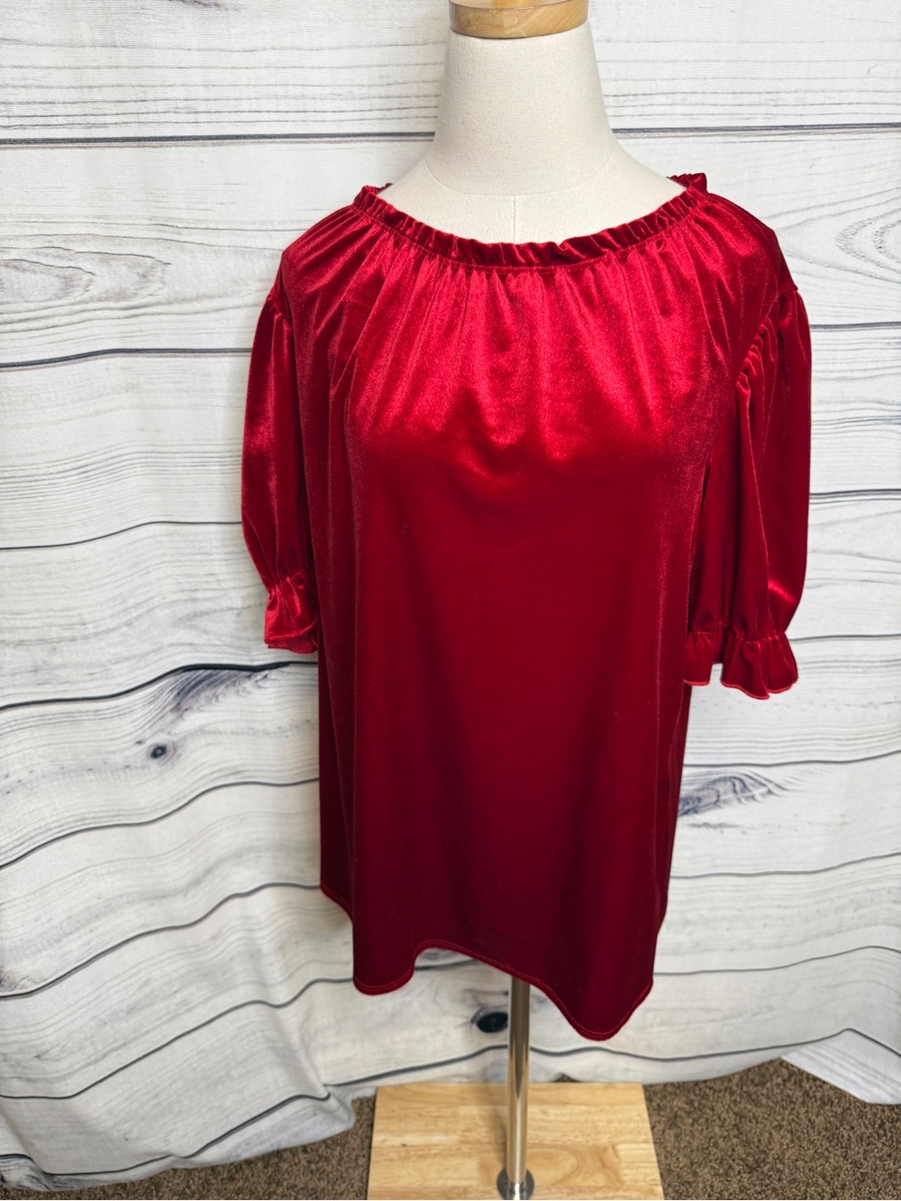 Red velvet Short sleeved Blouse, ruffle trim, puff sleeves